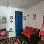 Quarto Em Casa Aconchegante No Benfica